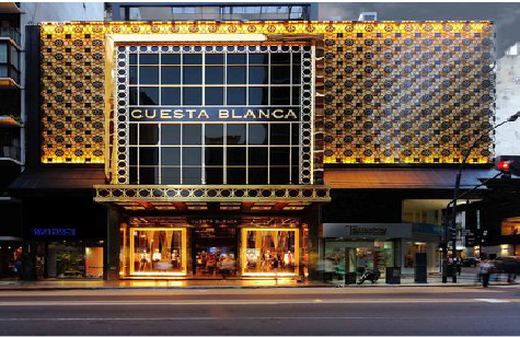  延津县门头设计与商业空间的纽带。